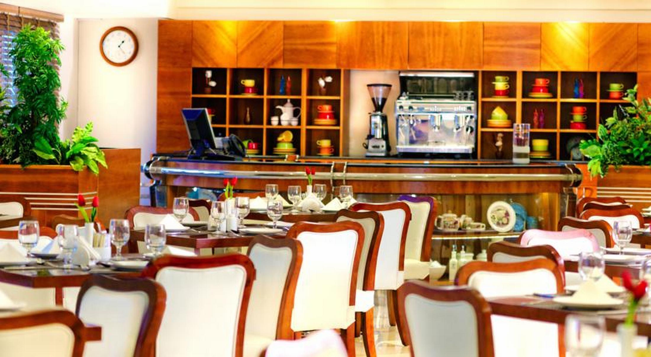 Golden Sands Hotel Apartments Dubai Exteriör bild