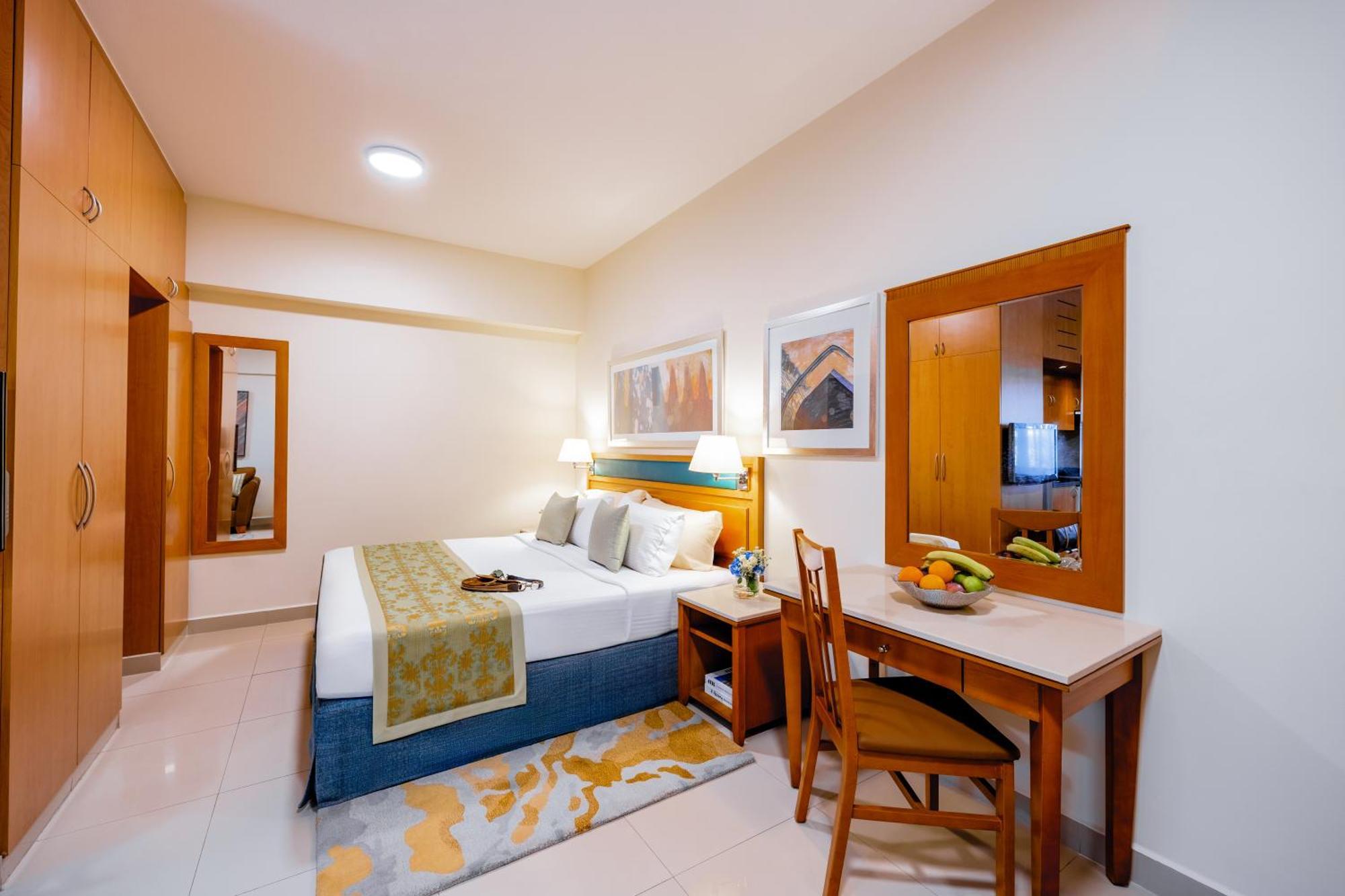 Golden Sands Hotel Apartments Dubai Exteriör bild